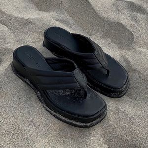 y2k pump it up thong flip flops by princess polly